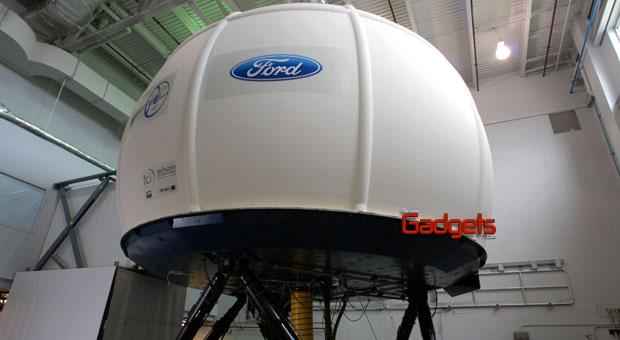 Ford Upgrades Virtual Reality Simulator to Help Develop Future Safety Technologies, Driver Aids