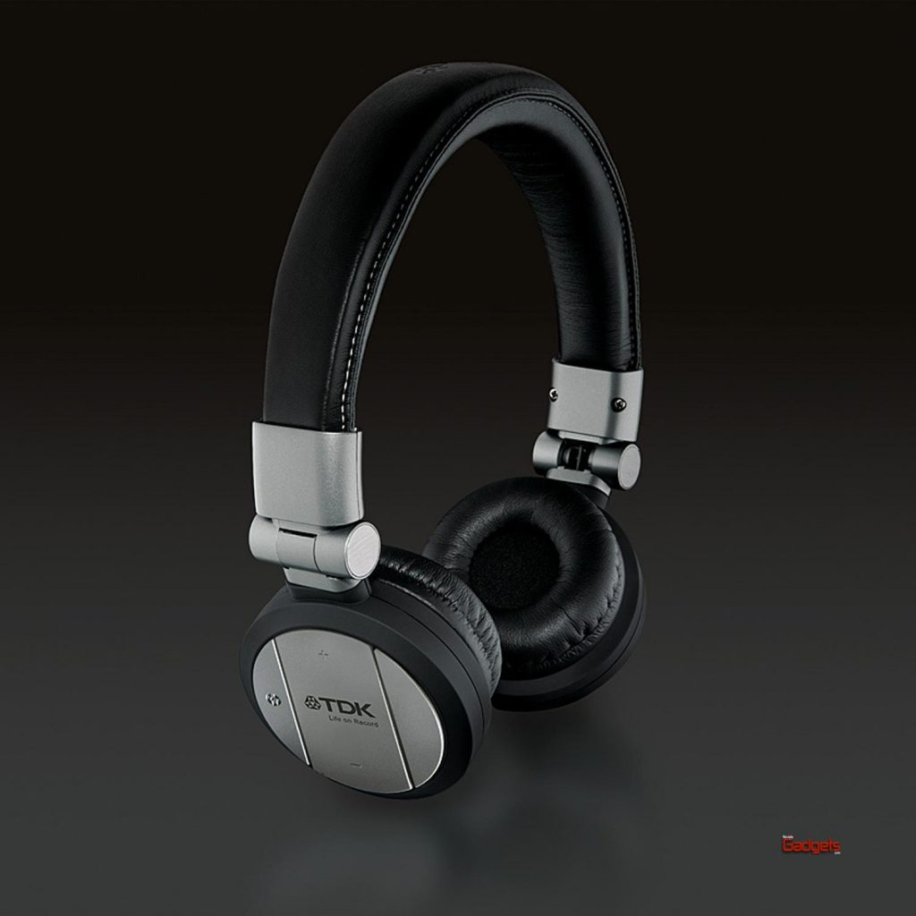 TDK_WirelessHeadphones_WR700 alta Disfruta del mejor sonido sin cables con los Audífonos inalámbricos WR700 de TDK