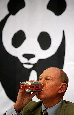 Coca-Cola se compromete a devolver a la naturaleza cada gota de agua que usa