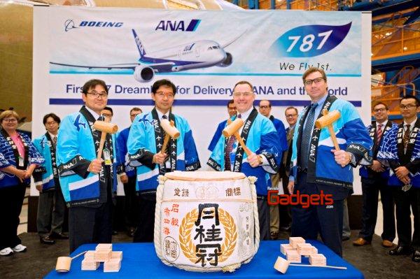 Comienza el ensamblaje final del primer Boeing 787 Dreamliner para ANA
