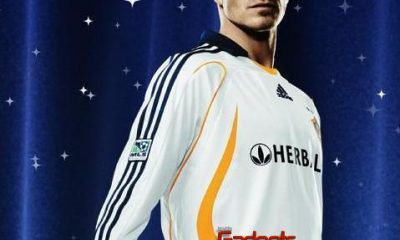 MOTOROLA LLEVA A 8 FANS A CONVIVIR CON DAVID BECKHAM
