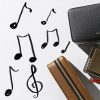 Bowers & Wilkins se asocia con Burberry para presentar el altavoz T7 Gold Edition